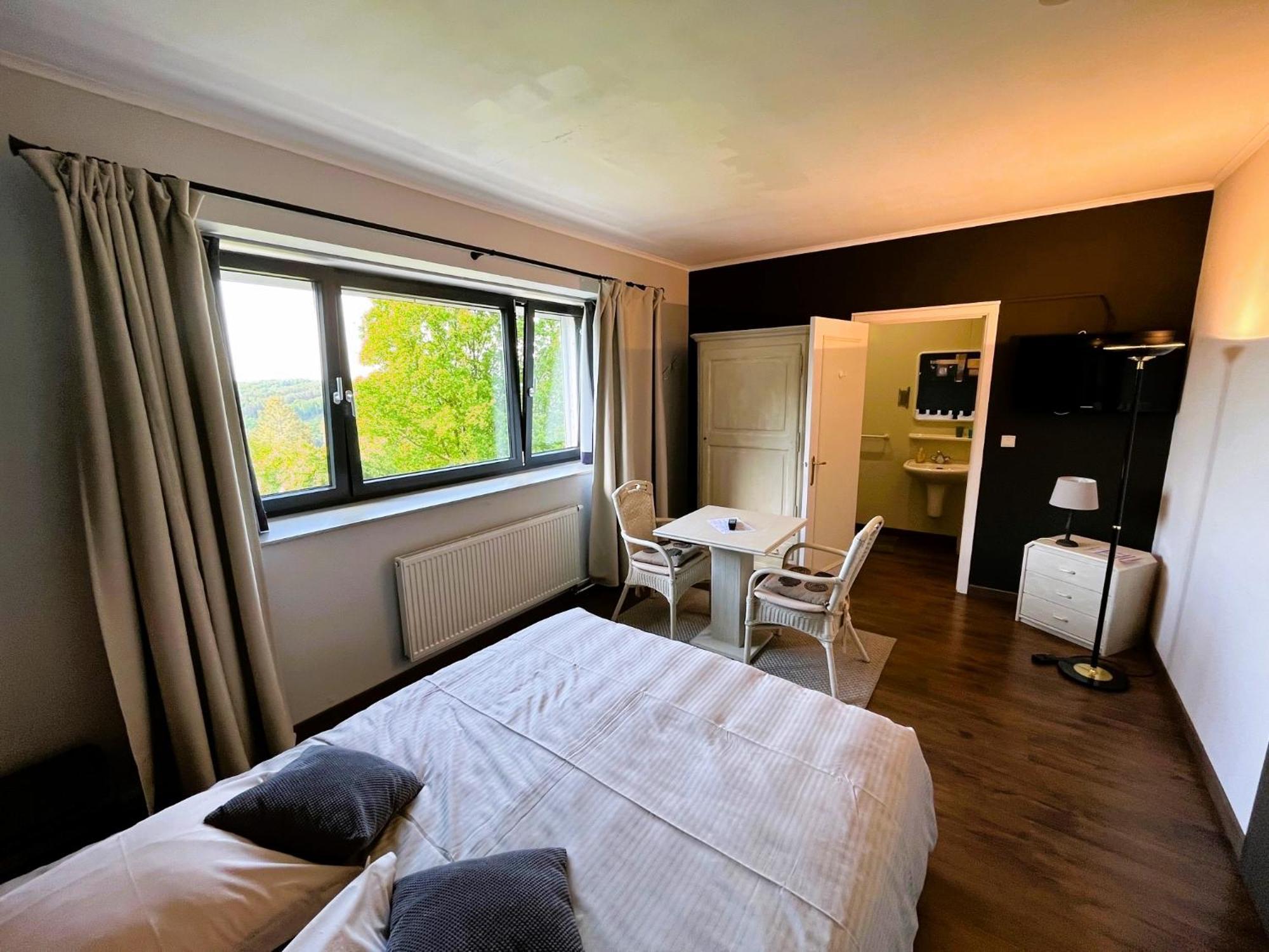 Les Alisiers Hotel Nadrin Ngoại thất bức ảnh