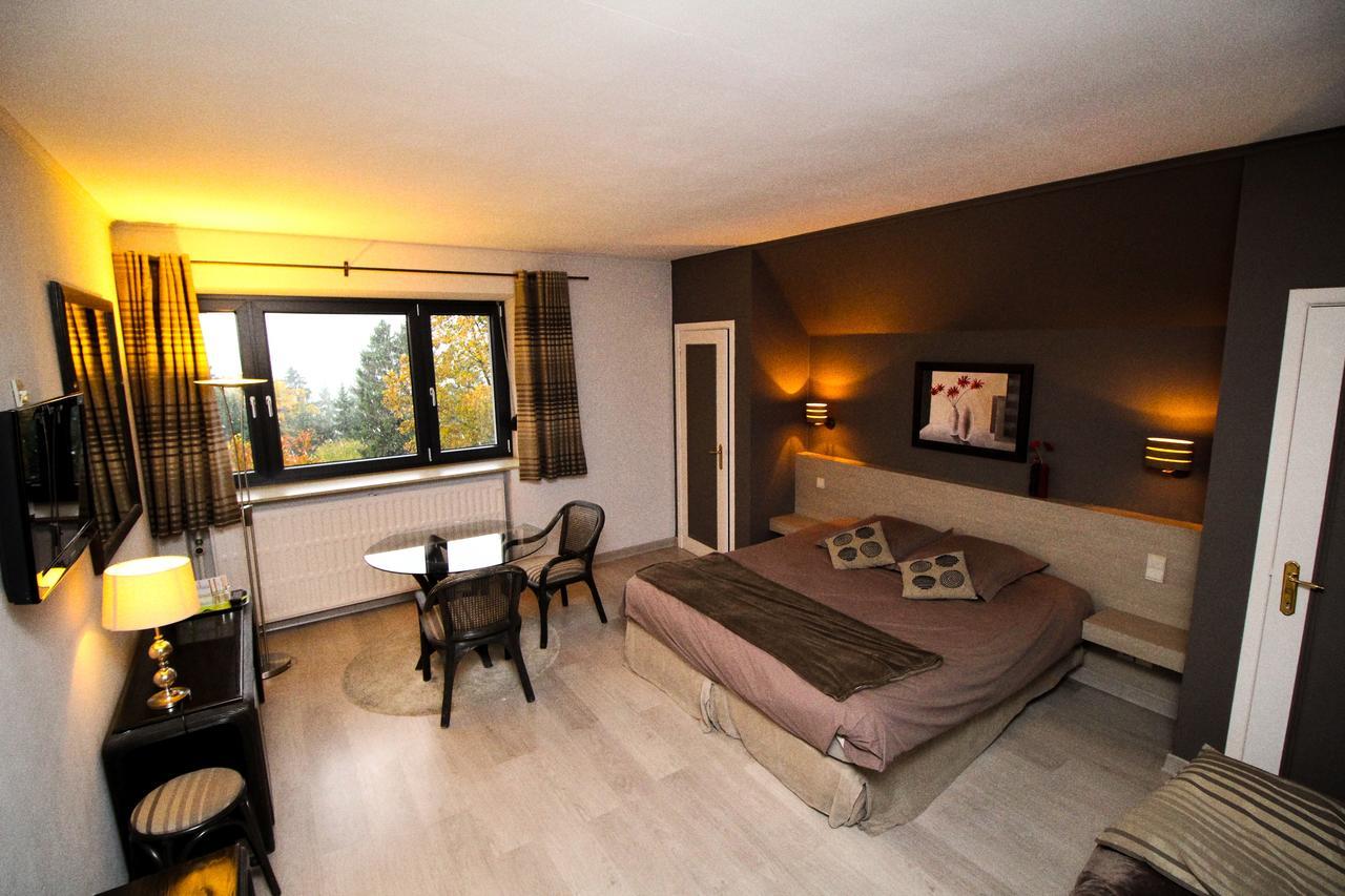 Les Alisiers Hotel Nadrin Ngoại thất bức ảnh